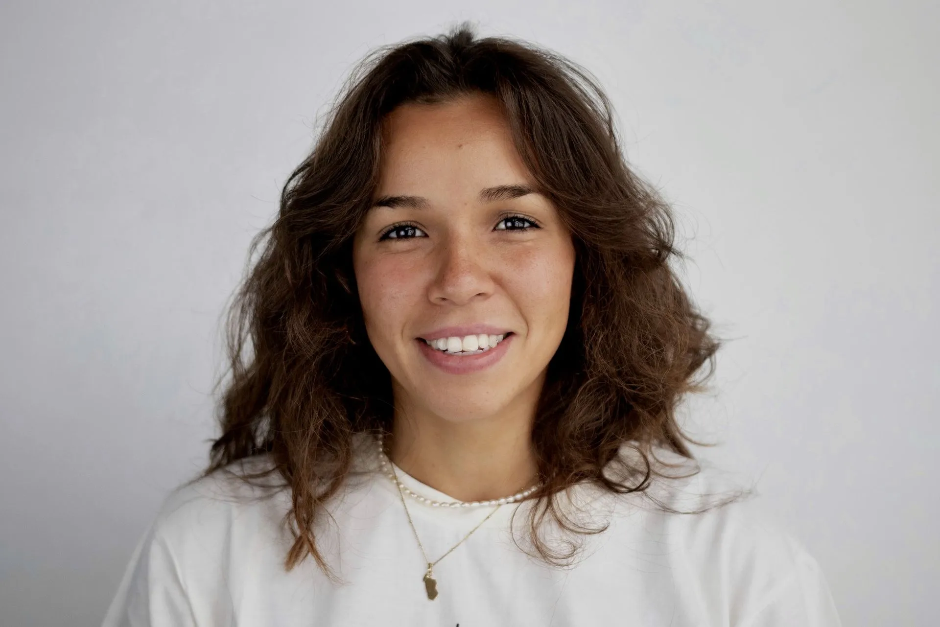 naya, responsable de l'image et de l'environnement de marque