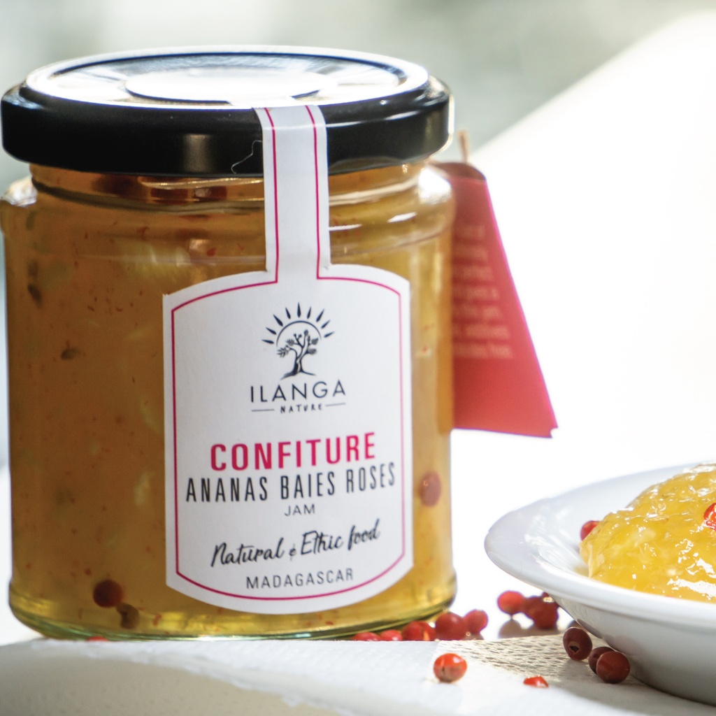 La confiture d'ananas baies roses 220g en situation